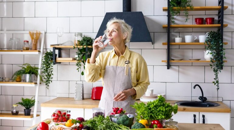 reusable glass water jugs